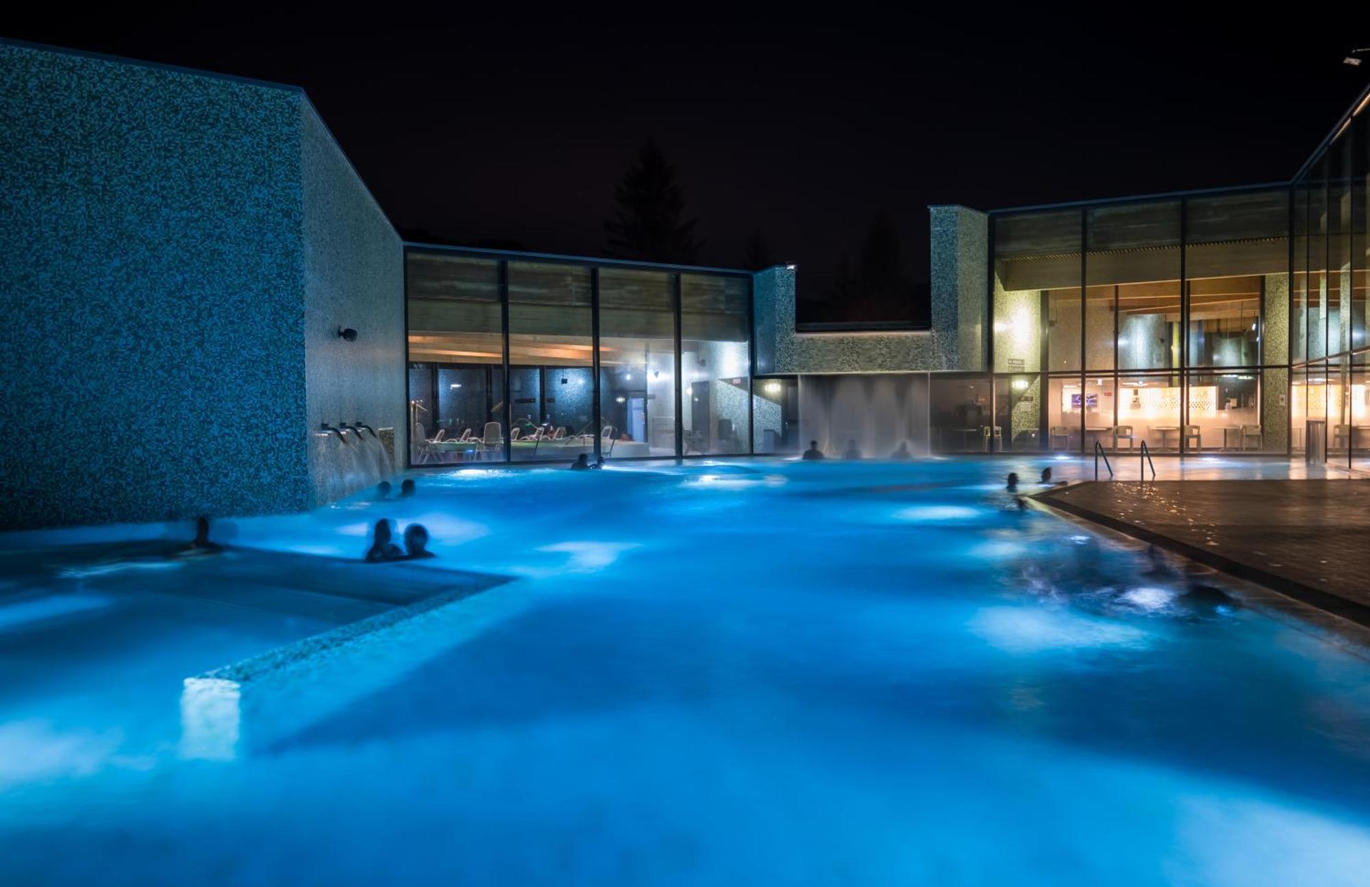 Hotel Cailler & Bains De La Gruyere Charmey Kültér fotó