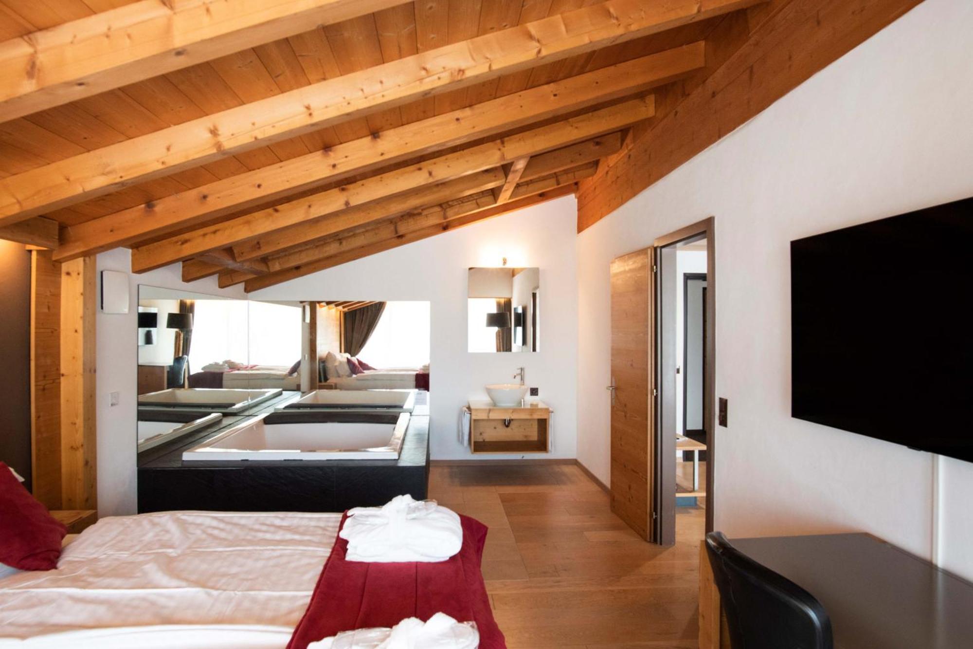 Hotel Cailler & Bains De La Gruyere Charmey Kültér fotó